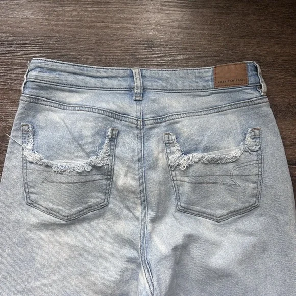 American Eagle Women Size 8 Jeans Mom Straight Light Wash Pants Strigid Stretch - Picture 11 of 16